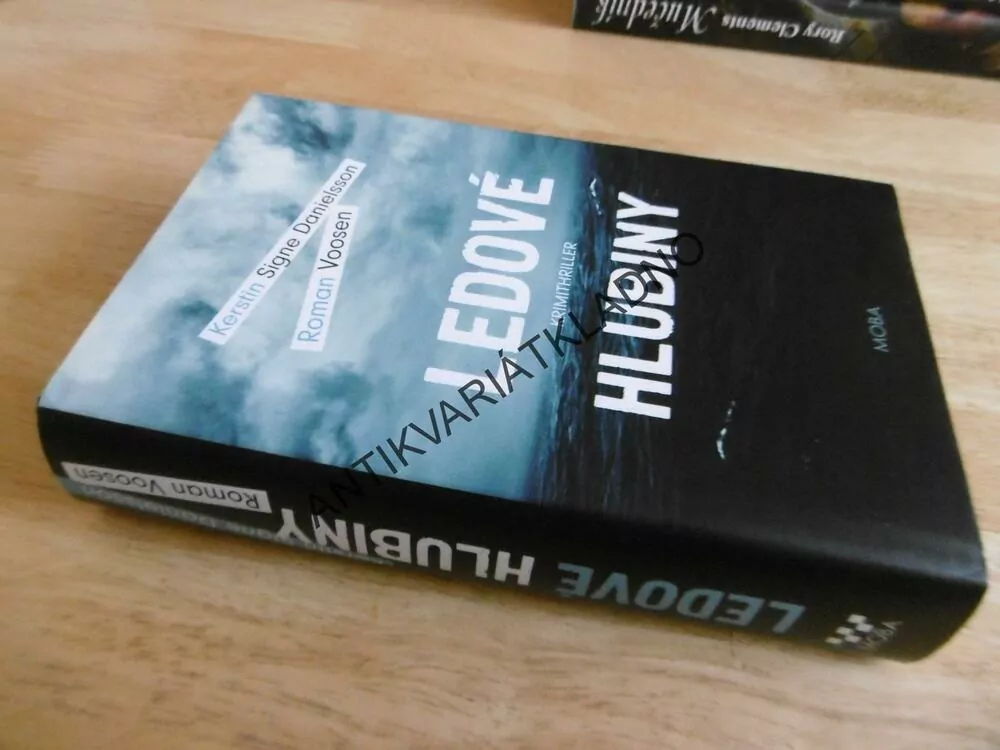 LEDOVÉ HLUBINY, KERSTIN SIGNE DANIELSSON, ROMAN VOOSEN, **an