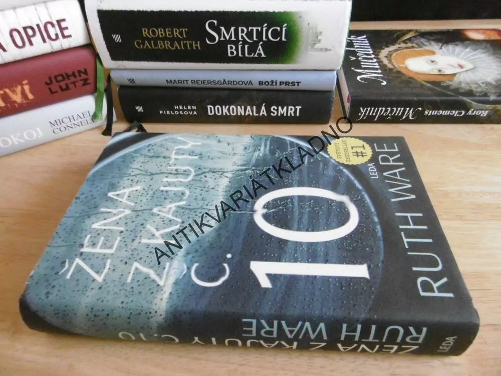 ŽENA Z KAJUTY Č.10, RUTH WARE, **an