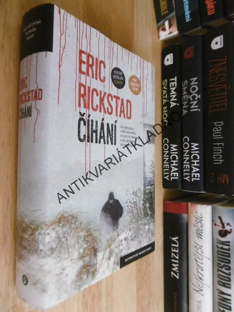 ČÍHÁNÍ, ERIC RICKSTAD, **an