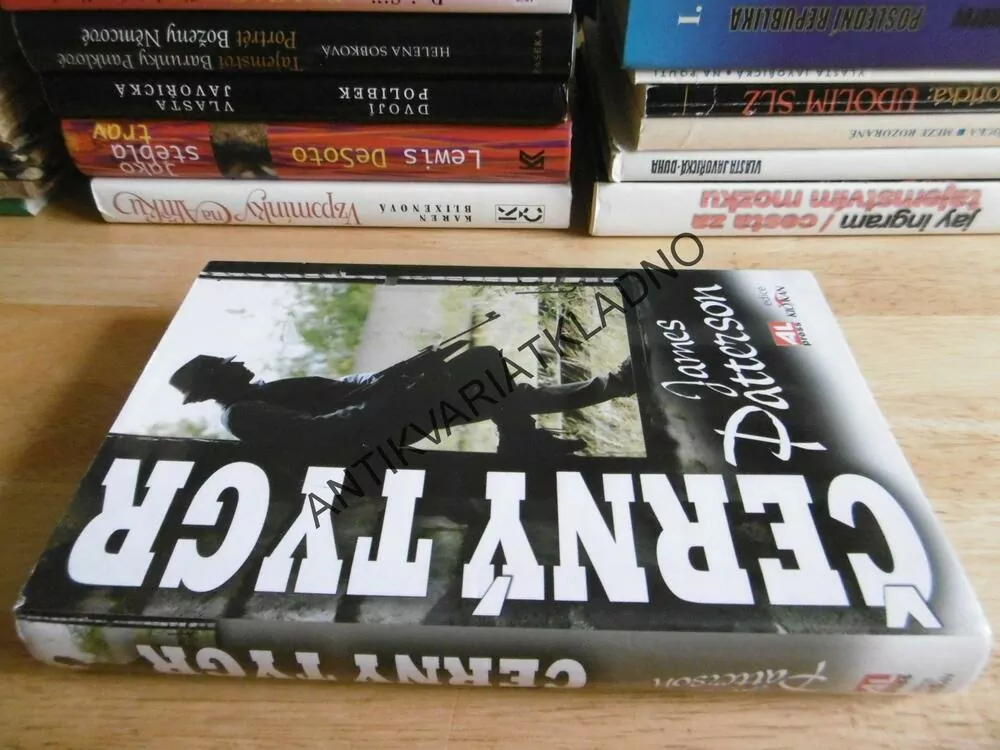 ČERNÝ TYGR, JAMES PATTERSON, **an