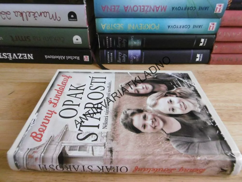 OPAK STAROSTÍ, BENNY LINDELAUF, **an