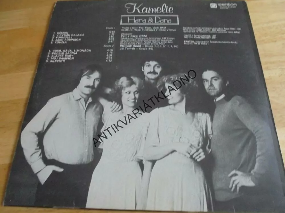GRAMODESKA - KAMELIE, HANA A DANA, ORM