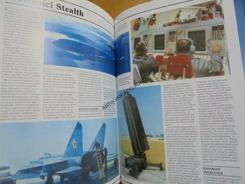 MODERNÍ VZDUŠNÝ BOJ, STEALTH TECHNOLOGIE, RICHARDSON, **an