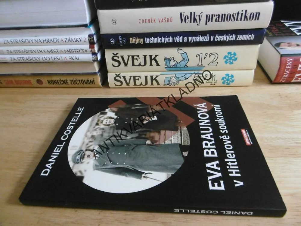 EVA BRAUNOVÁ V HITLEROVĚ SOUKROMÍ, DANIEL COSTELLE, HITLER, **an