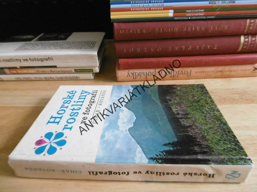 HORSKÉ ROSTLINY VE FOTOGRAFII, ČIHAŘ, KOVANDA, **an