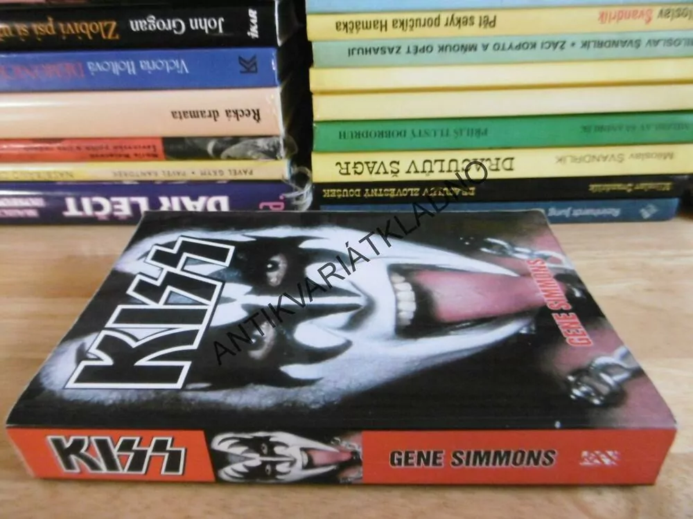KISS, HUDEBNÍ SKUPINA, GENE SIMMONS, **an