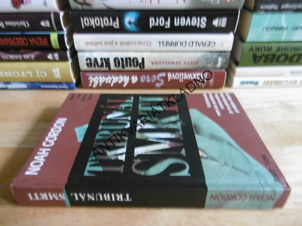 TRIBUNÁL SMRTI, NOAH GORDON, **an