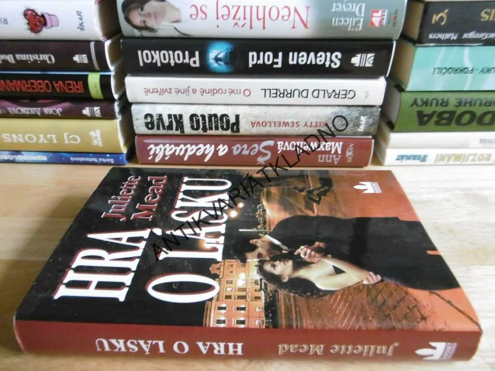 HRA O LÁSKU, JULIETTE MEAD, **an