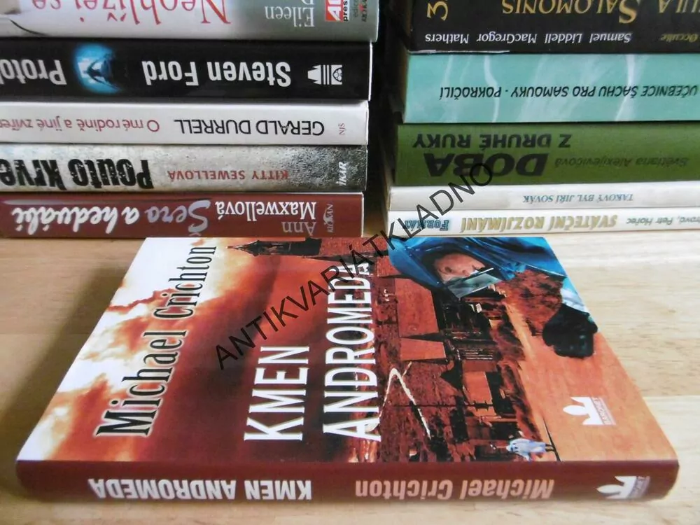 KMEN ANDROMEDA, MICHAEL CRICHTON, **an