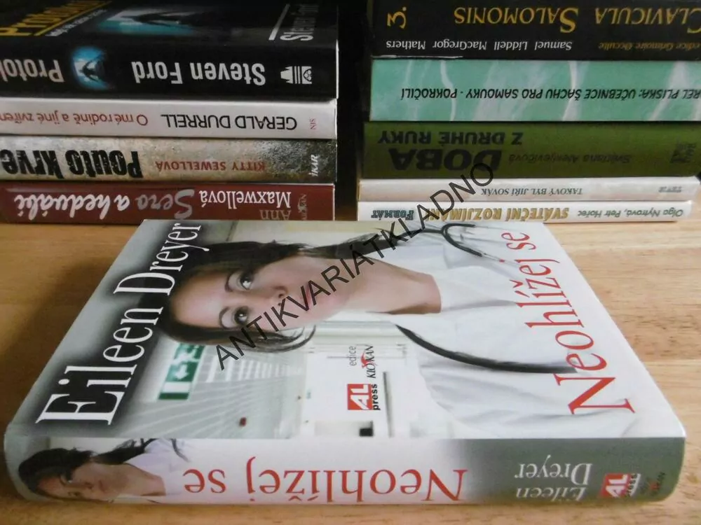 NEOHLÍŽEJ SE, EILEEN DREYEROVÁ, **an