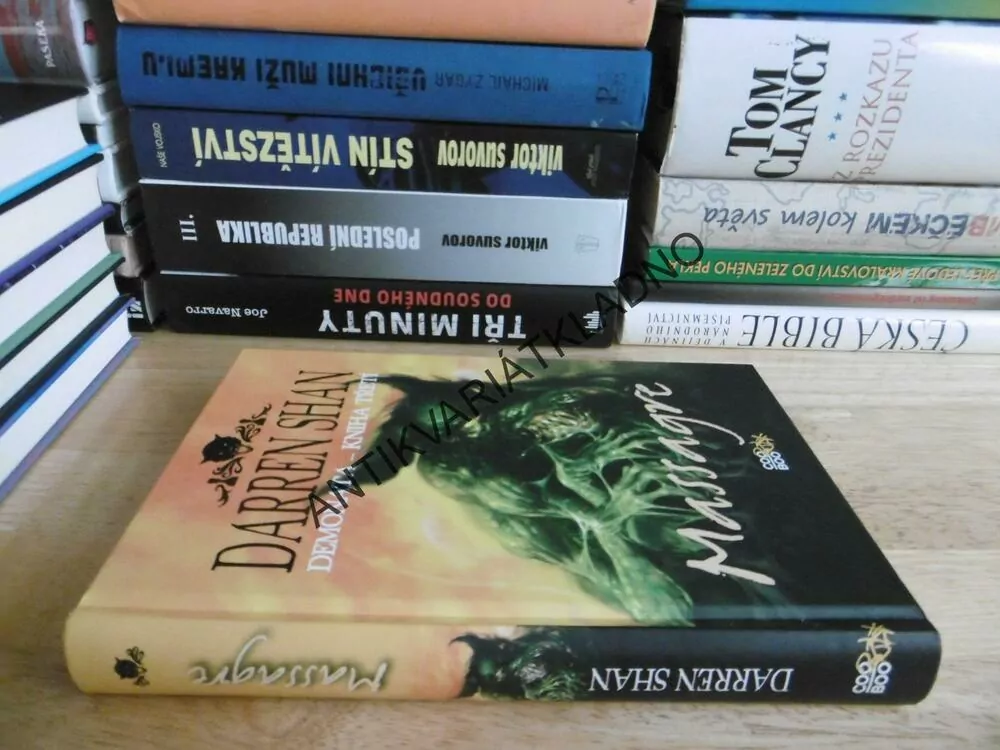 MASSAGRE, DARREN SHAN, **an