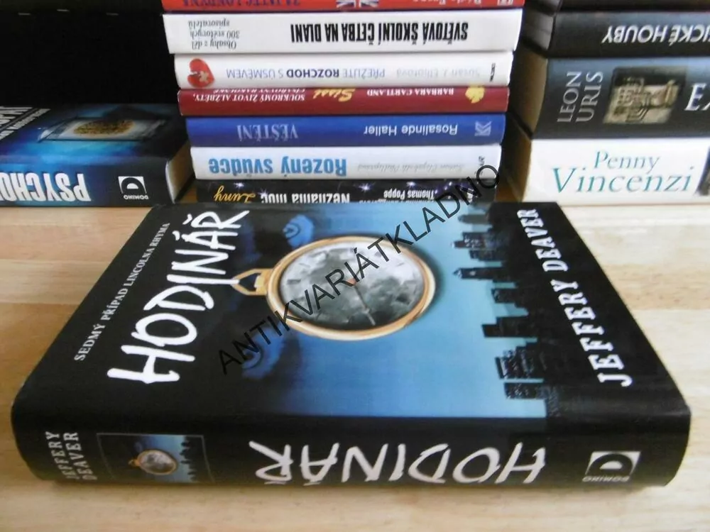 HODINÁŘ, JEFFERY DEAVER, **an