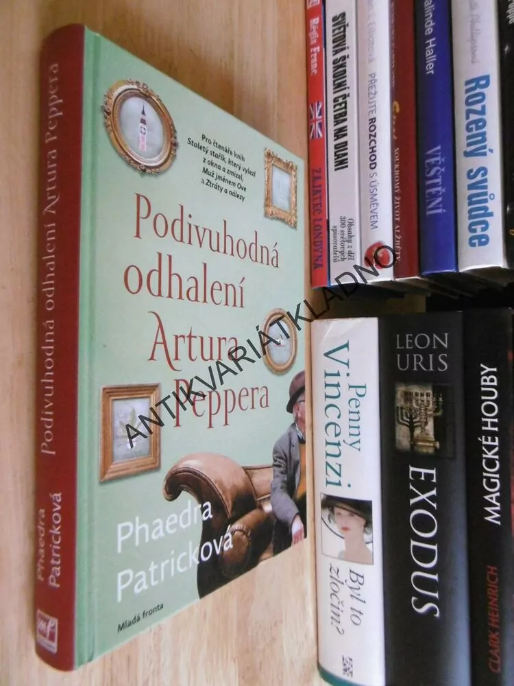 PODIVUHODNÁ ODHALENÍ ARTURA PEPPERA, PHAEDRA PATRICKOVÁ, **an