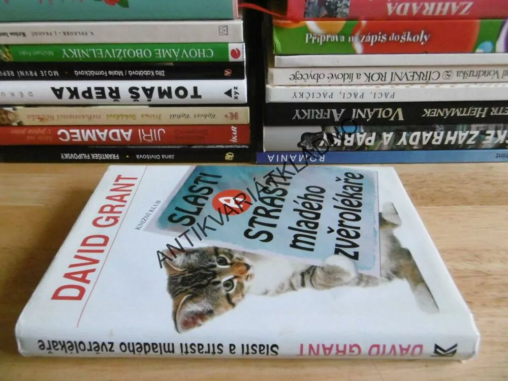 SLASTI A STRASTI MLADÉHO ZVĚROLÉKAŘE, DAVID GRANT, **an