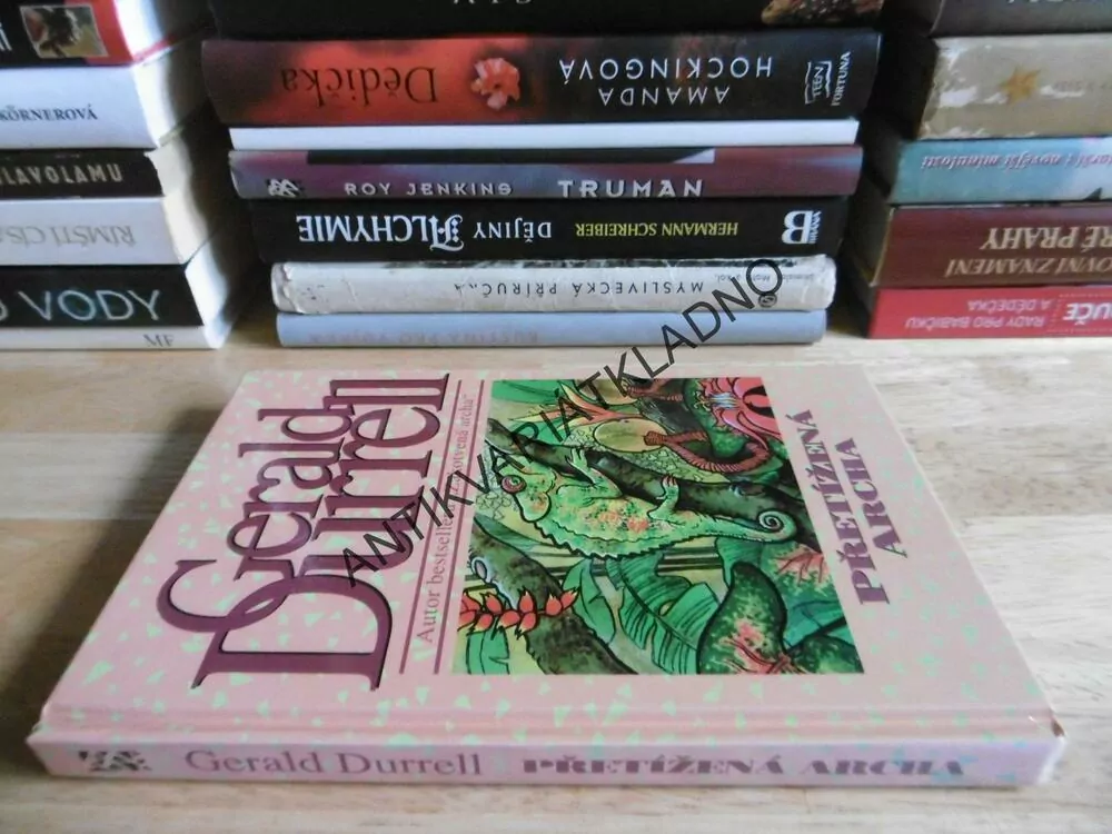 PŘETÍŽENÁ ARCHA, GERALD DURRELL, **an