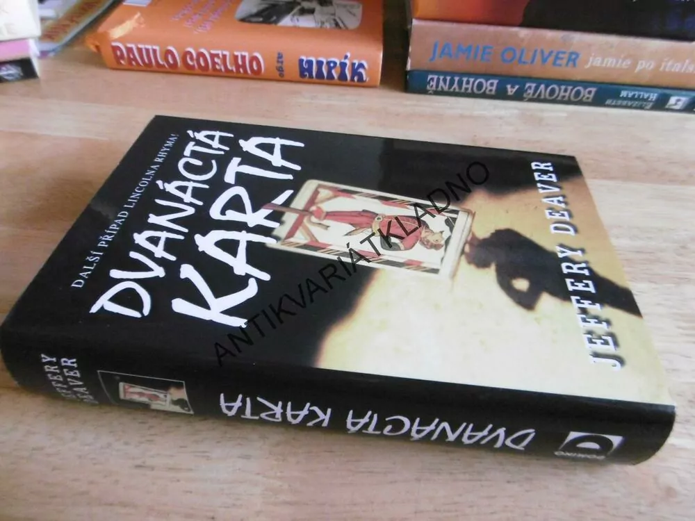 DVANÁCTÁ KARTA, JEFFERY DEAVER, **an