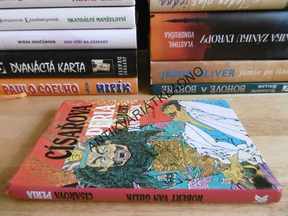 CÍSAŘOVA PERLA, ROBERT VAN GULIK, SOUDCE TI, **an