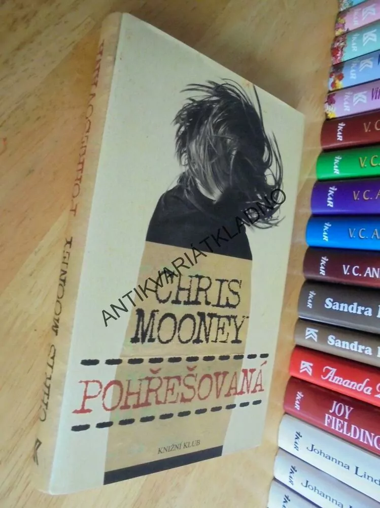 POHŘEŠOVANÁ, CHRIS MOONEY, **an