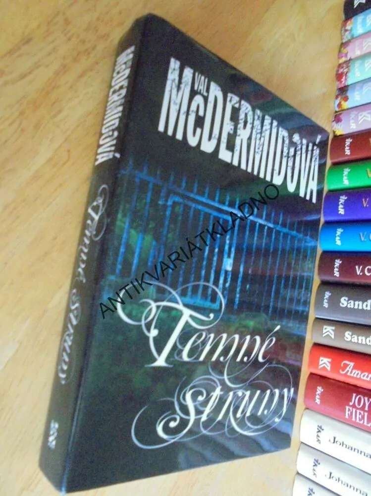 TEMNÉ STRUNY, VAL MCDERMIDOVÁ, **an