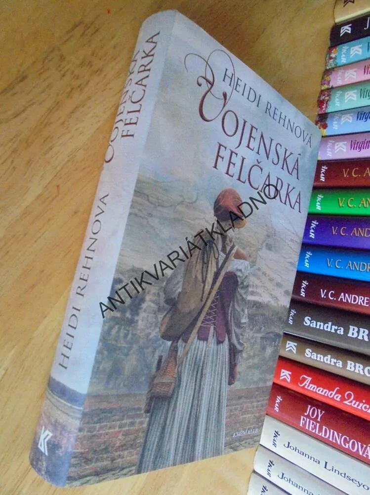 VOJENSKÁ FELČARKA, HEIDI REHNOVÁ, **an