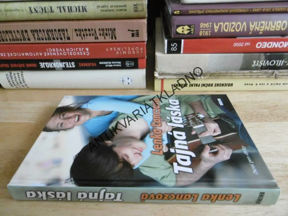 TAJNÁ LÁSKA, LENKA LANCZOVÁ, **an