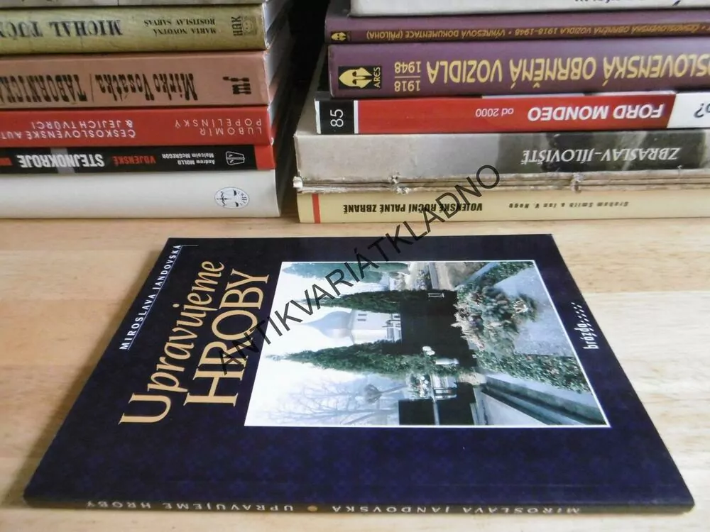 UPRAVUJEME HROBY, MIROSLAVA JANDOVSKÁ, **an
