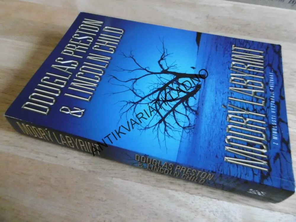 MODRÝ LABYRINT, DOUGLAS PRESTON, LINCOLN CHILD, **an
