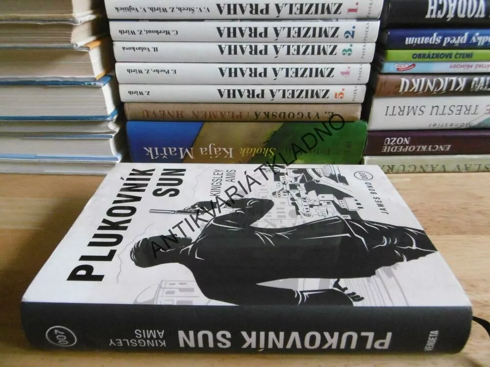 PLUKOVNÍK SUN, KINGSLEY AMIS, **an