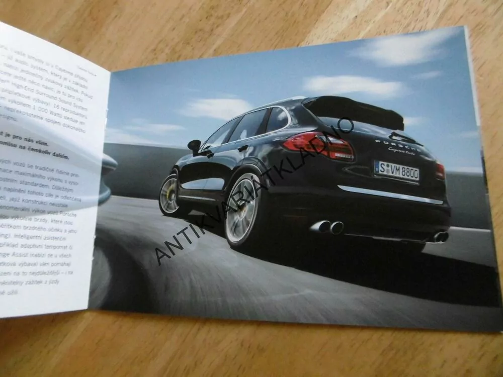 PORSCHE REKLAMNÍ BROŽURKA, ČESKY, NOVÉ MODELY CAYENNE + CD