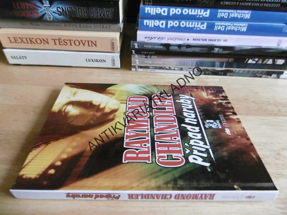 PŘÍPAD NARUBY, RAYMOND CHANDLER, **an
