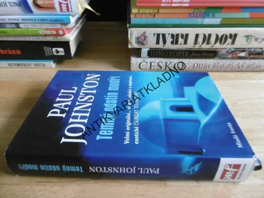 TEMNÝ ODSTÍN MODŘI, PAUL JOHNSTON, **an