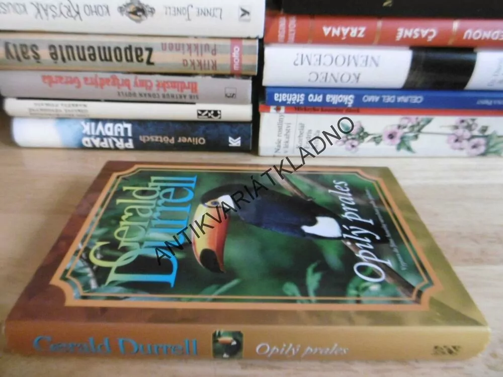 OPILÝ PRALES, GERALD DURRELL, **an