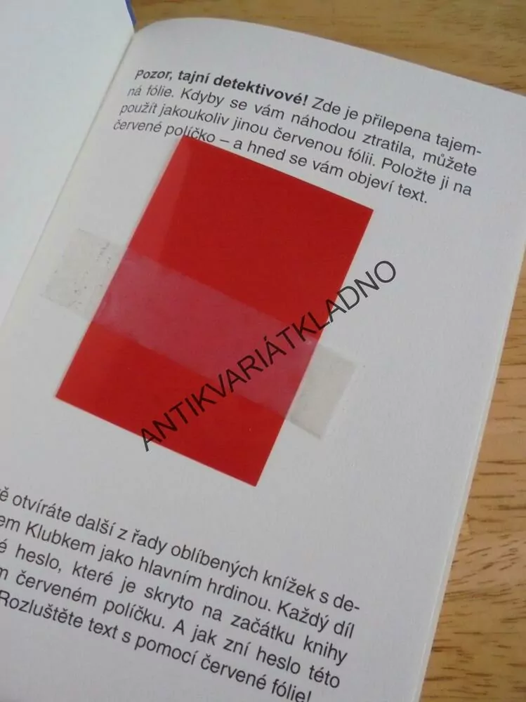 DETEKTIV KLUBKO, MUŽ S ORANŽOVOU MASKOU,SCHEFFLERO