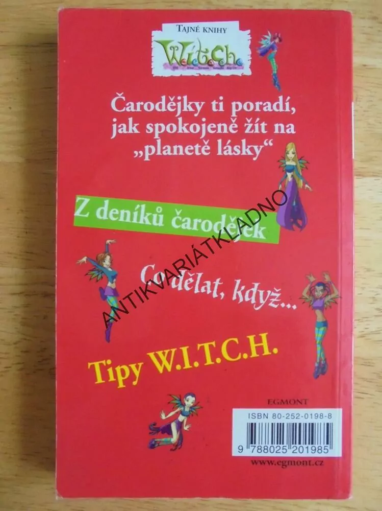 TAJNÉ KNIHY WITCH, S LÁSKOU,