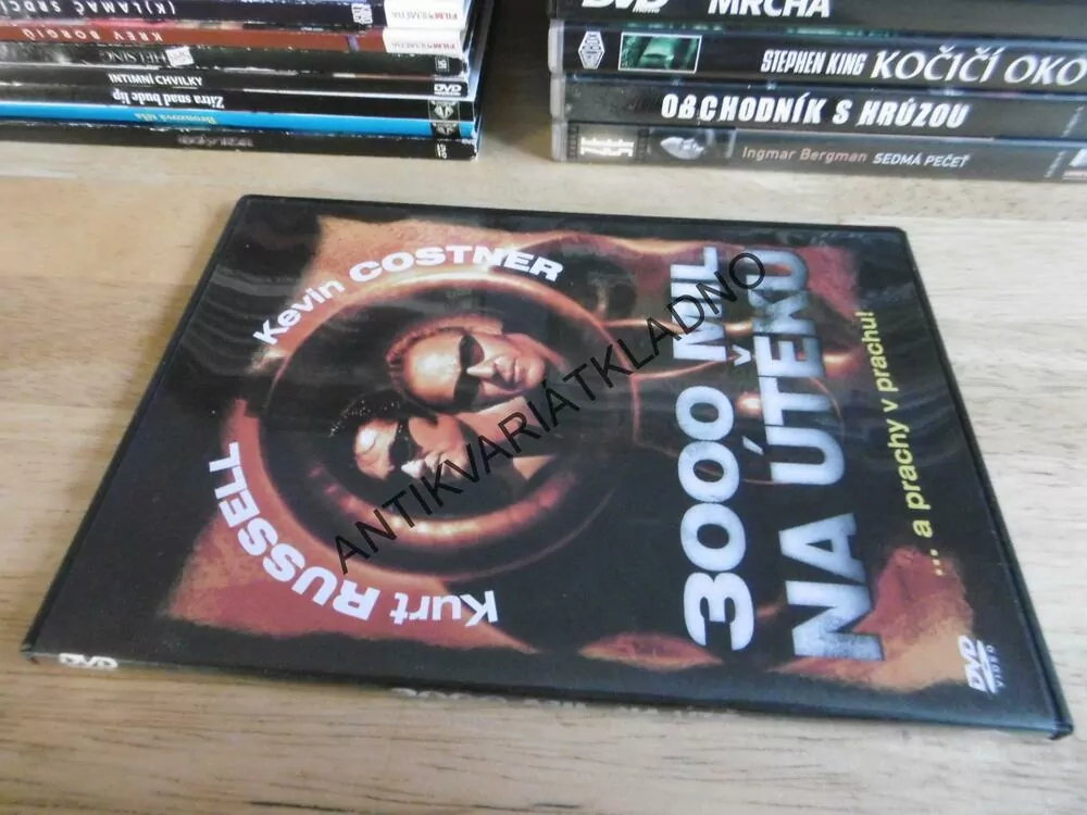 3000 MIL NA ÚTĚKU, DVD FILM