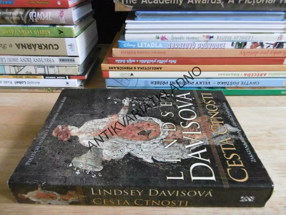 CESTA CTNOSTI, LINDSEY DAVISOVÁ, **an