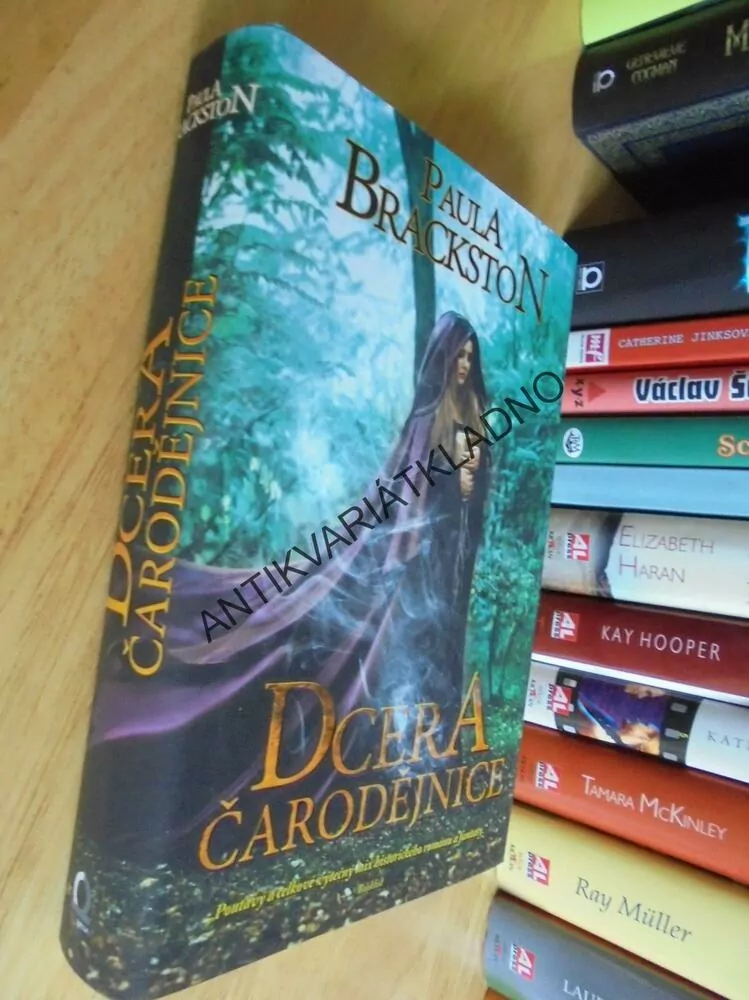 DCERA ČARODĚJNICE, PAULA BRACKSTON,