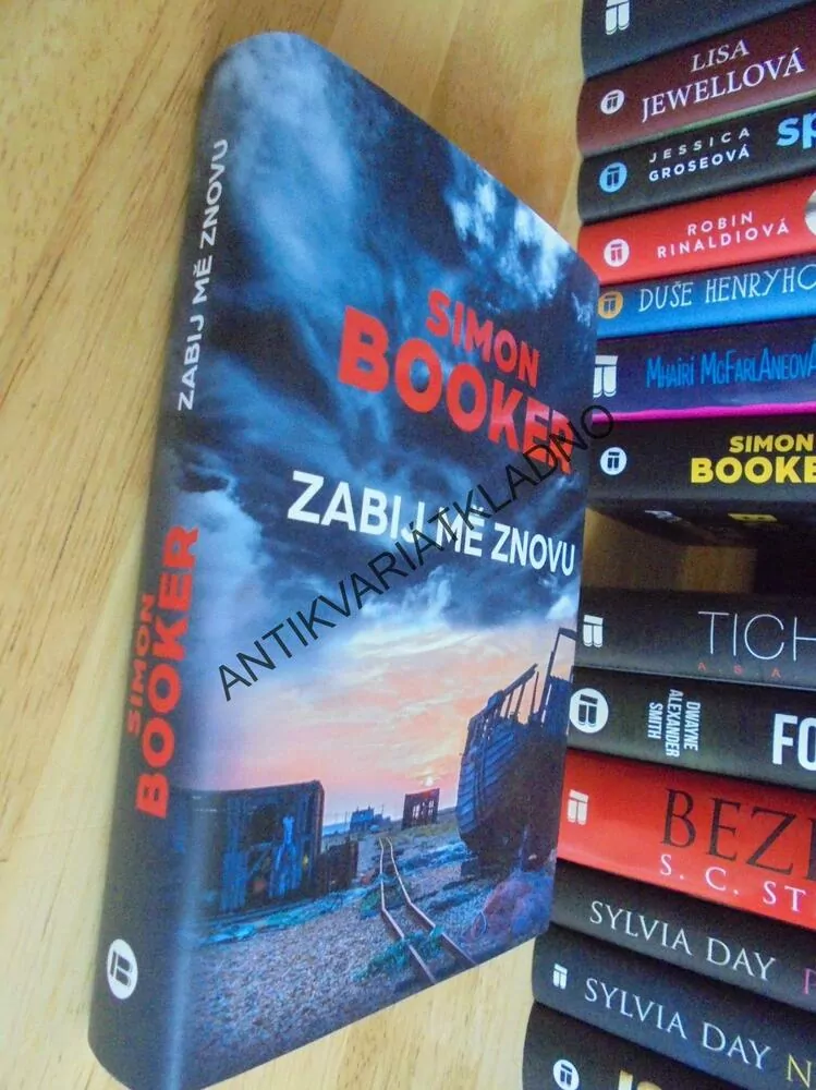 ZABIJ MĚ ZNOVU, SIMON BOOKER,