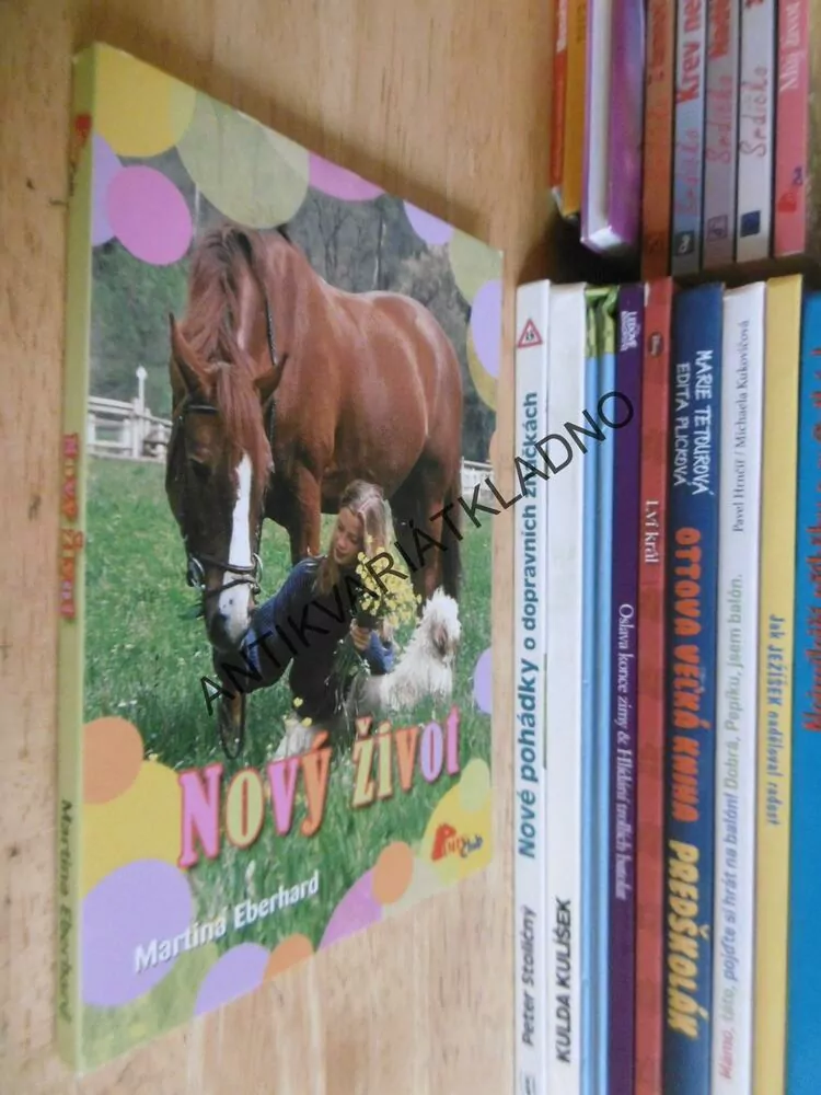 NOVÝ ŽIVOT, MARTINA EBERHARD, **an
