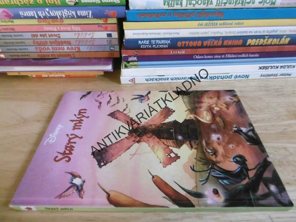 STARÝ MLÝN, WALT DISNEY, **an