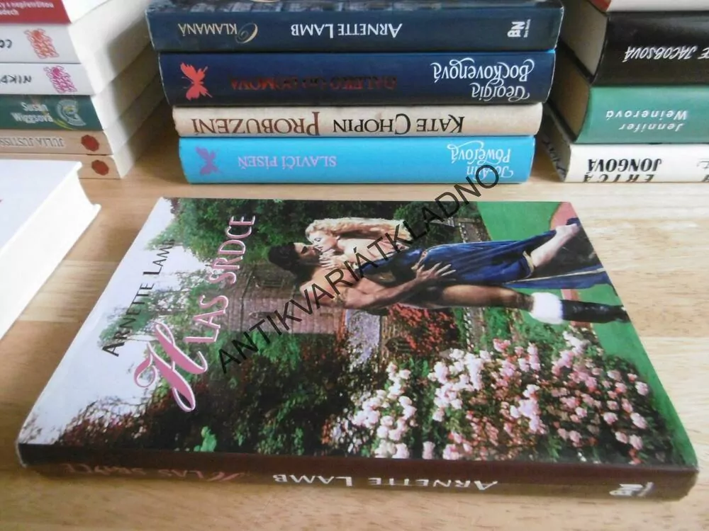 HLAS SRDCE, ARNETTE LAMB, **an