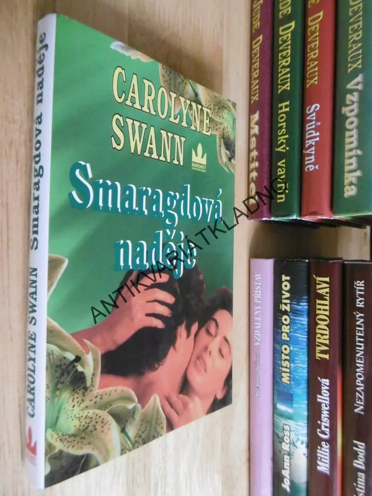 SMARAGDOVÁ NADĚJE, CAROLYNE SWANN, **an