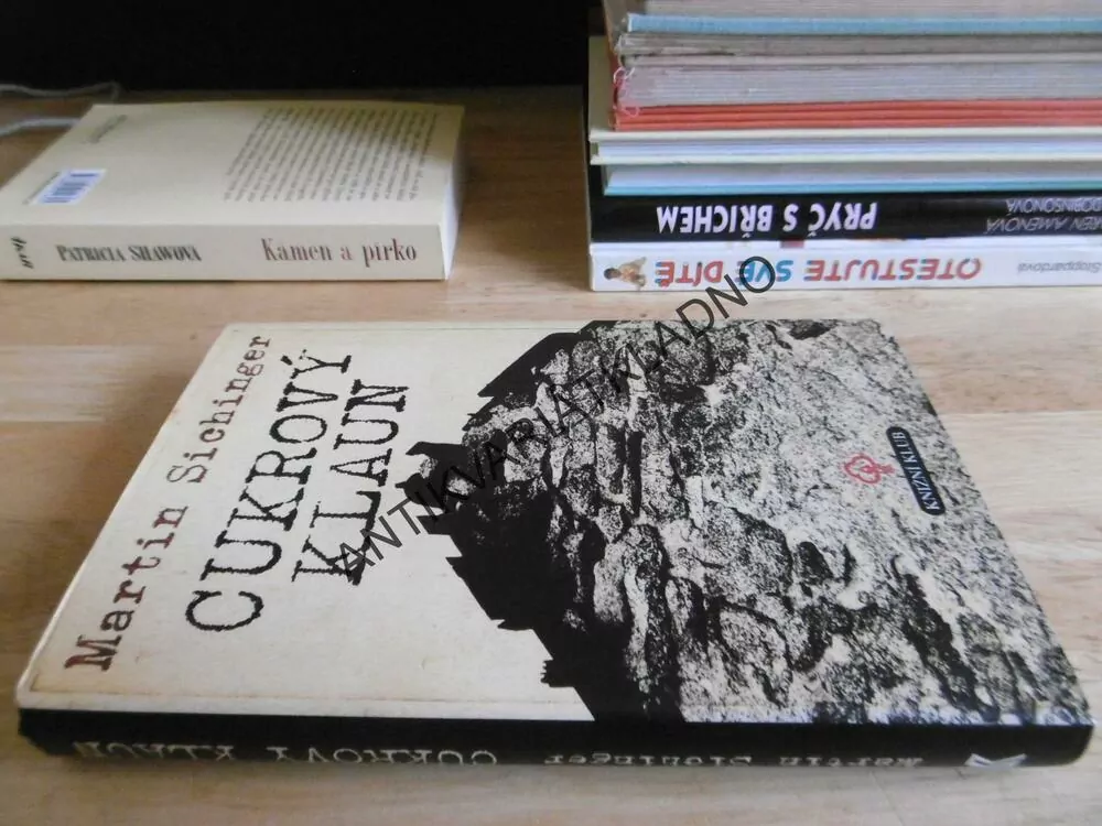 CUKROVÝ KLAUN, MARTIN SICHINGER, **an