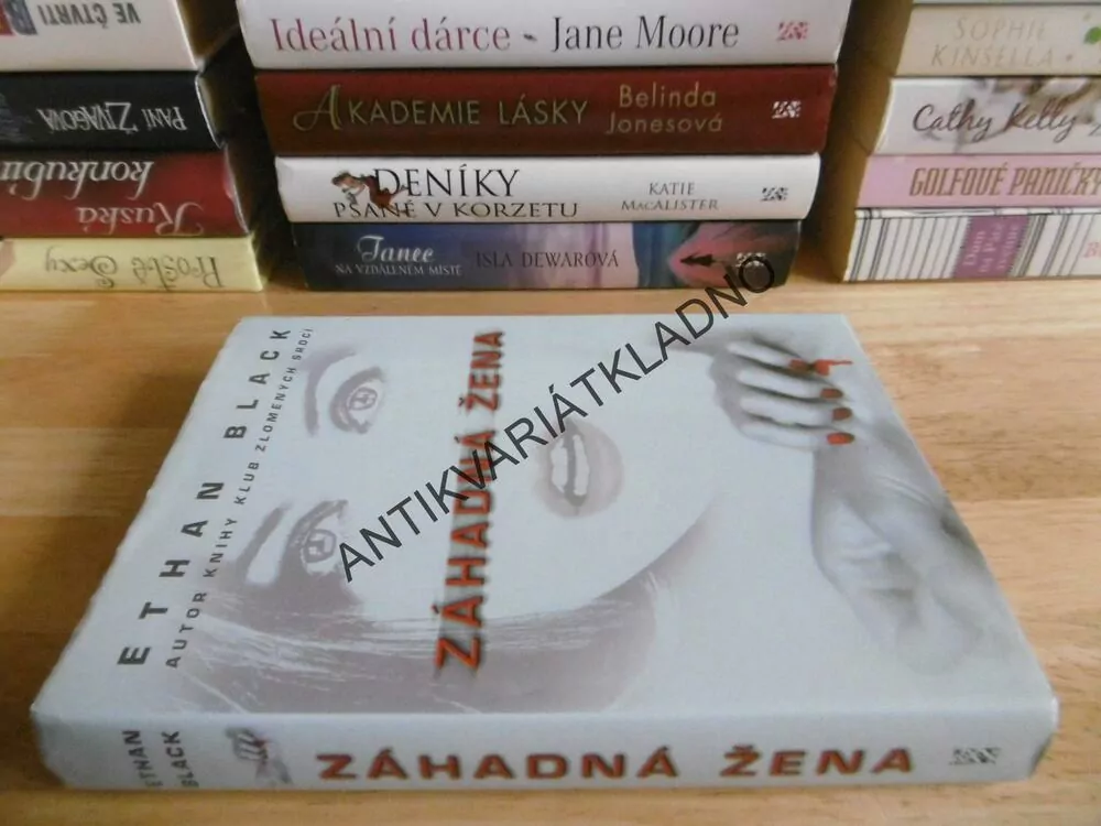 ZÁHADNÁ ŽENA, ETHAN BLACK, **an