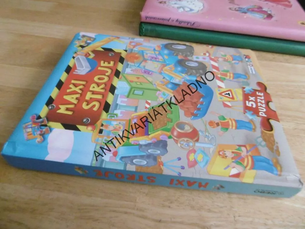 KNÍŽKA S PUZZLE, MAXI STROJE, 5 X PUZZLE