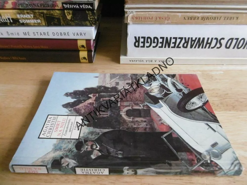 SMRT NA NILU, AGATHA CHRISTIE, **an