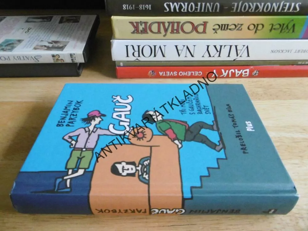 GAUČ, BENJAMIN PARZYBOK, TŘI MUŽI S GAUČEM ZACHRAŇUJÍ SVĚT, **an