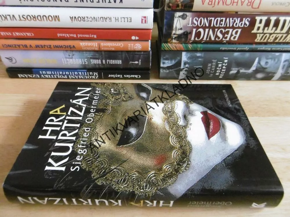 HRA KURTIZÁN, SIGFRIED OBERMEIER, **an