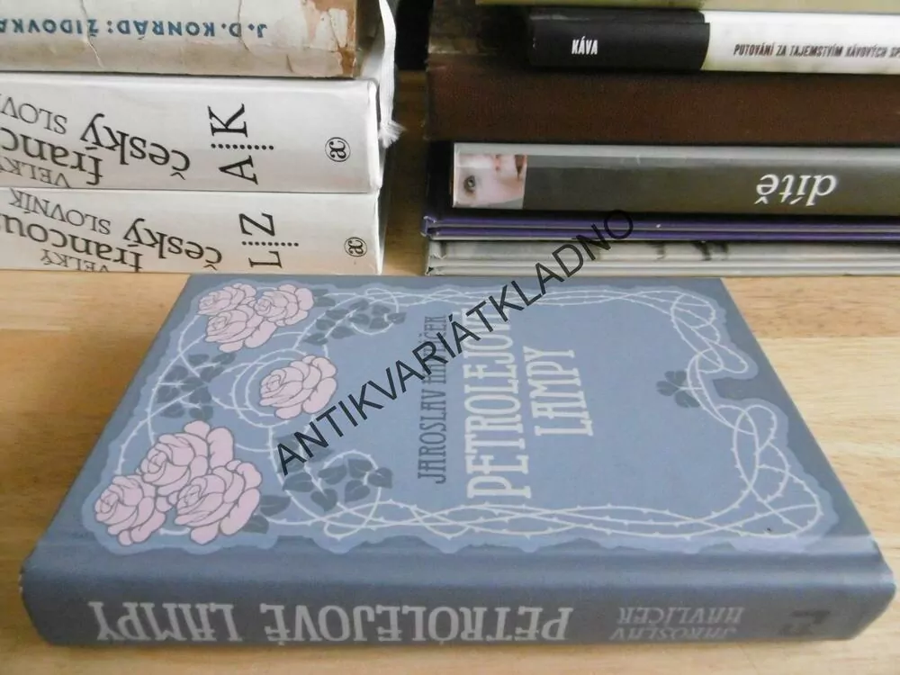 PETROLEJOVÉ LAMPY, JAROSLAV HAVLÍČEK, **an