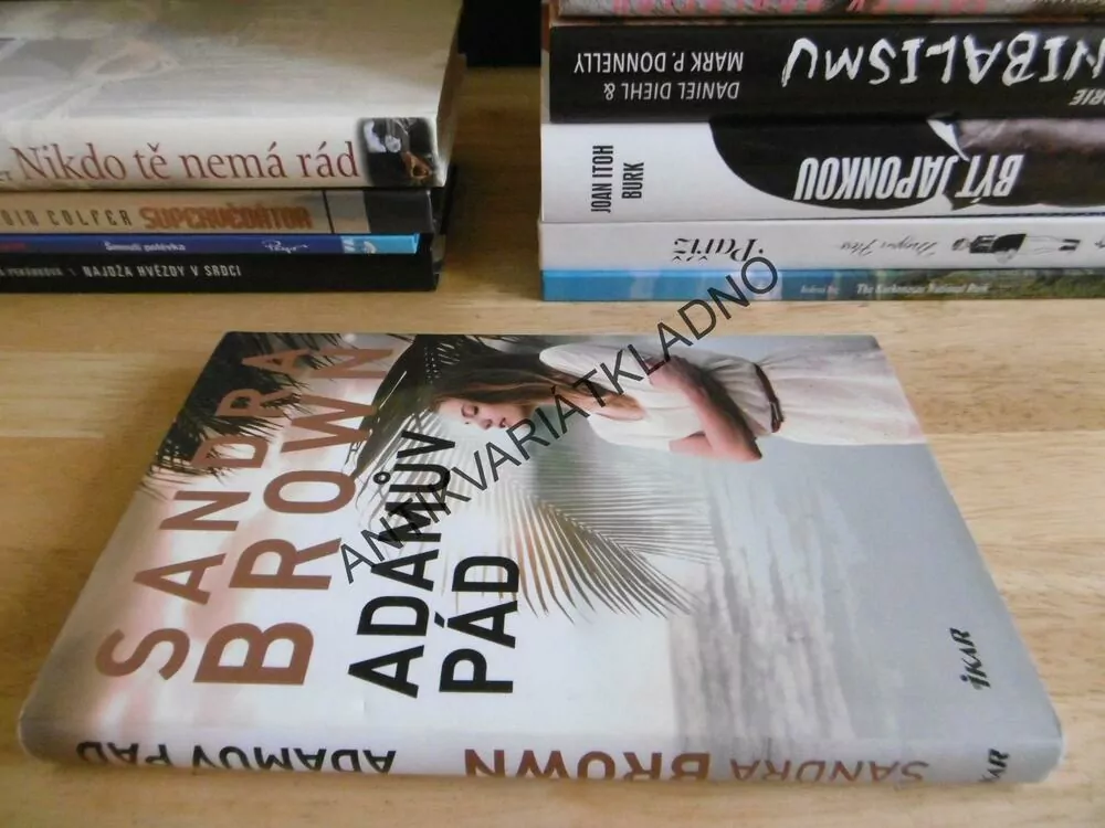 ADAMŮV PÁD, SANDRA BROWN, **an
